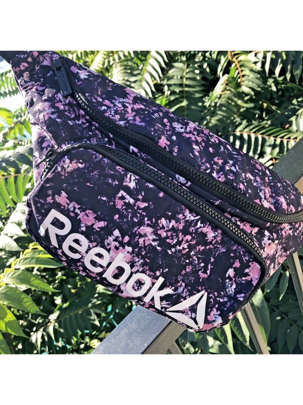 Reebok Fanny Pack One Size Fits All Women’s Unisex Stylish Fun Functional CN
